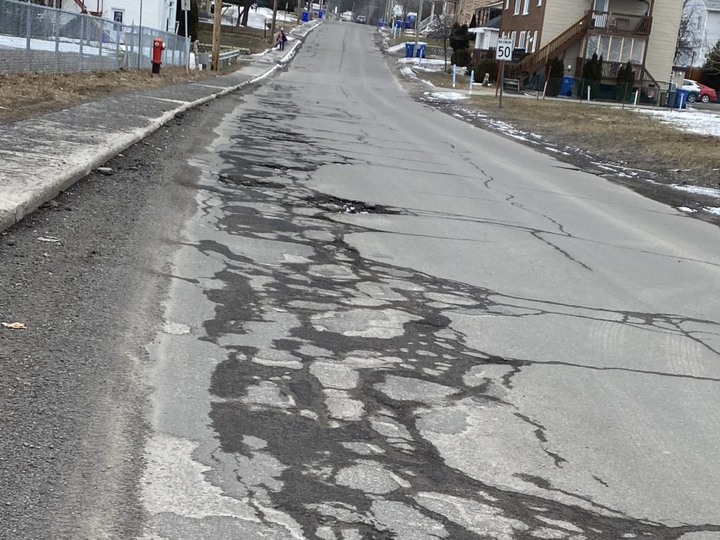 La rue Georges dans les pires routes de l’Outaouais