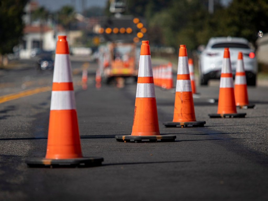 À l’approche d’une zone de chantier routier, soyez attentif et ralentissez